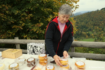 Prikaz starih kmečkih opravil na Gori sv. Miklavž (7)